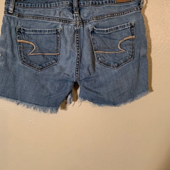 Denim shorts - Picture 2 of 3